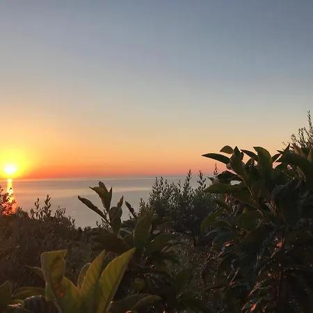 Appartamento Tra Terra E Mare